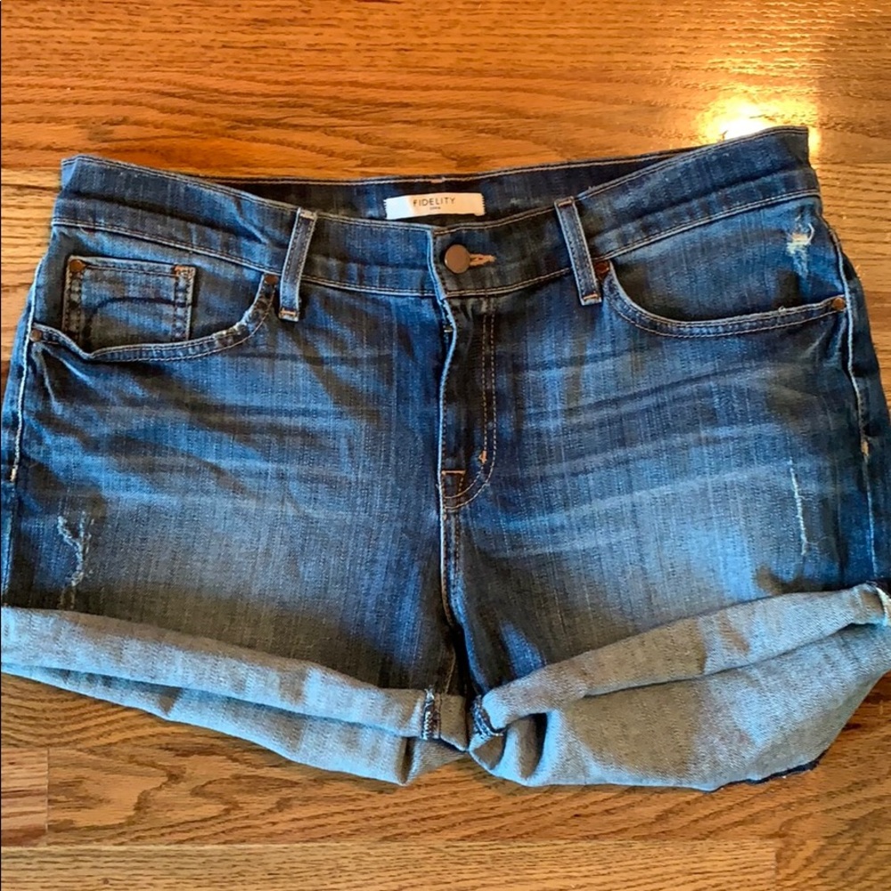 Cut off jean shorts